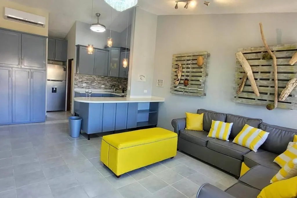 Beautiful Beachfront Penthouse 2 Bdrm 2 Bath Condo Кабарете 0*,
